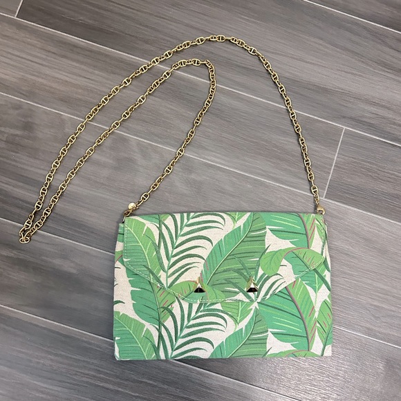 Stella & Dot Handbags - 🦩Stella & Dot Palm Leaf clutch